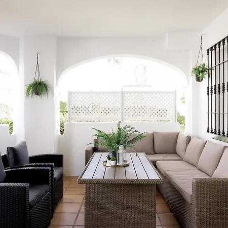 Banus - Nueva Andalucia, 3br- 2br Flat, Bright Outdoor Terrace With Direct Views Of The Garden & Pool, Ideal For Families With Children, Super At The Door * Marbella