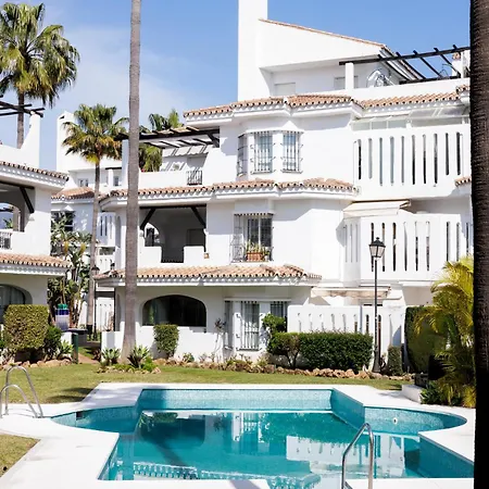 Banus - Nueva Andalucia, 3br- 2br Flat, Bright Outdoor Terrace With Direct Views Of The Garden & Pool, Ideal For Families With Children, Super At The Door
