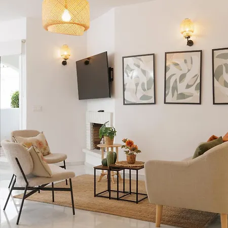 Banus - Nueva Andalucia, 3br- 2br Flat, Bright Outdoor Terrace With Direct Views Of The Garden & Pool, Ideal For Families With Children, Super At The Door *