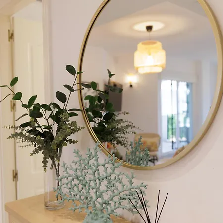 Apartamento Banus - Nueva Andalucia, 3br- 2br Flat, Bright Outdoor Terrace With Direct Views Of The Garden & Pool, Ideal For Families With Children, Super At The Door *